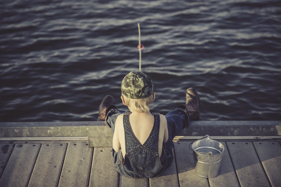25 foot fishing pole Flying Fisherman 12 lbs
