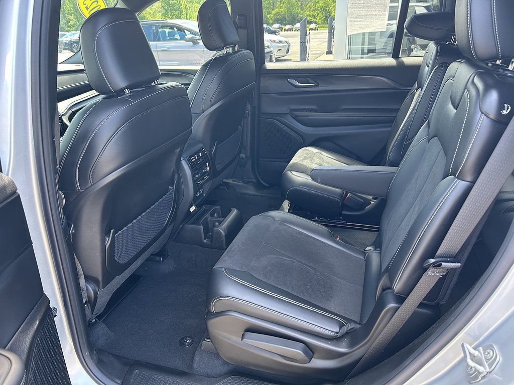 2025 Jeep Grand Cherokee L Altitude X 4x4
