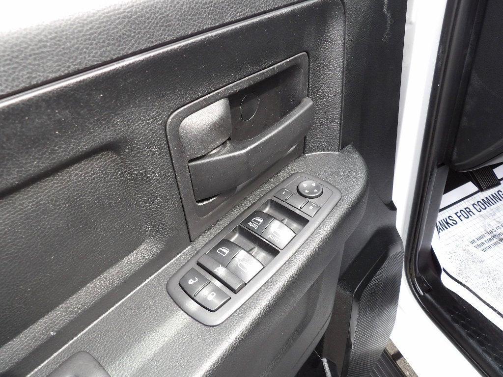 2018 RAM 1500 Express Quad Cab 4x4 6'4" Box