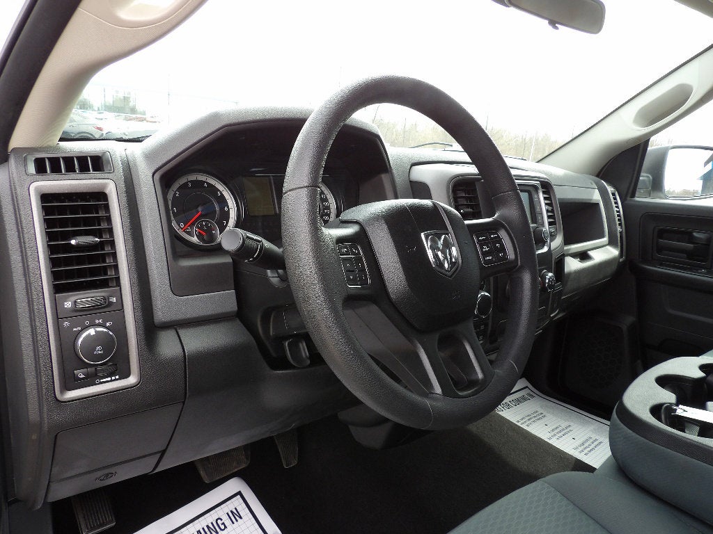 2018 RAM 1500 Express Quad Cab 4x4 6'4" Box