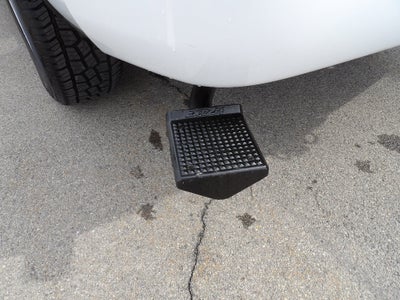 2018 RAM 1500 Express Quad Cab 4x4 6'4" Box