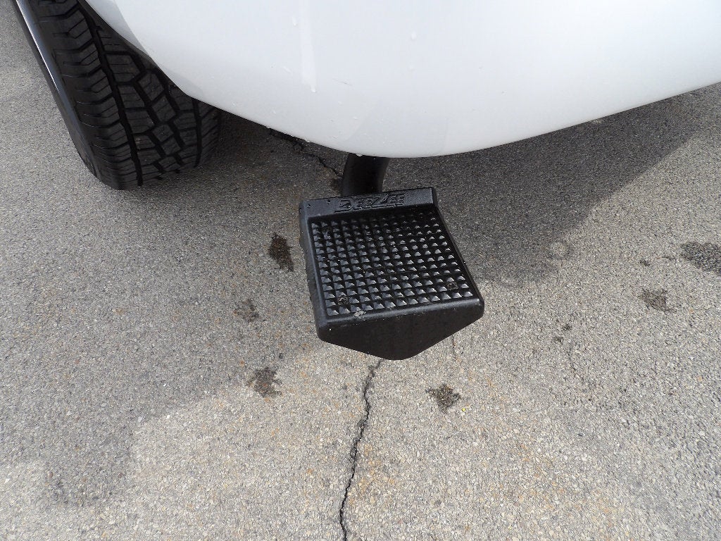 2018 RAM 1500 Express Quad Cab 4x4 6'4" Box