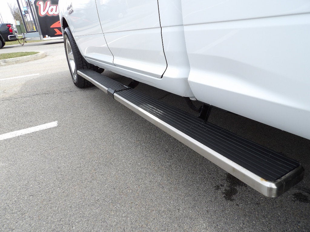 2018 RAM 1500 Express Quad Cab 4x4 6'4" Box