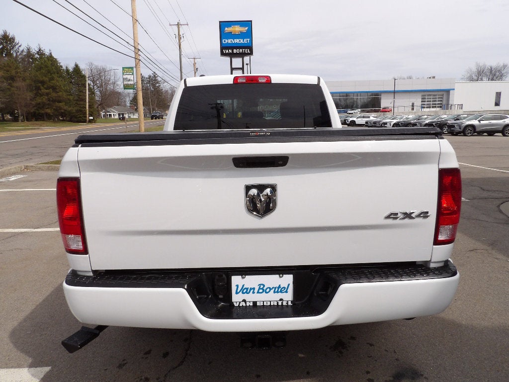 2018 RAM 1500 Express Quad Cab 4x4 6'4" Box