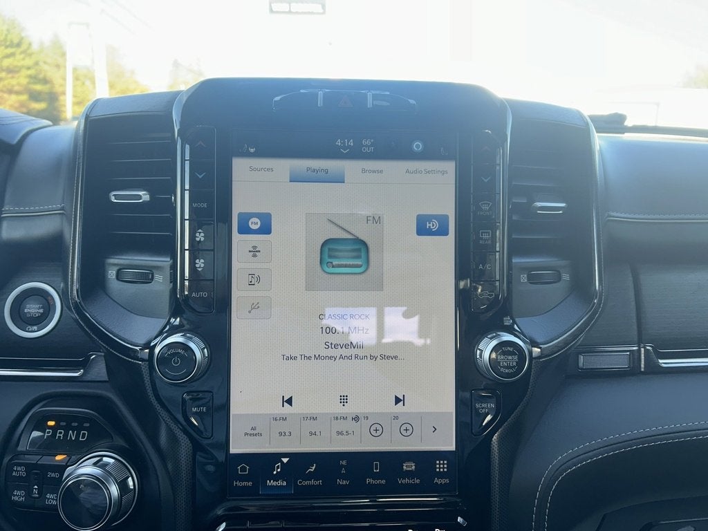 2022 RAM 1500 Limited Crew Cab 4x4 5'7" Box