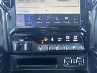 2022 RAM 1500 Limited Crew Cab 4x4 5'7" Box