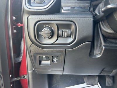 2022 RAM 1500 Limited Crew Cab 4x4 5'7" Box