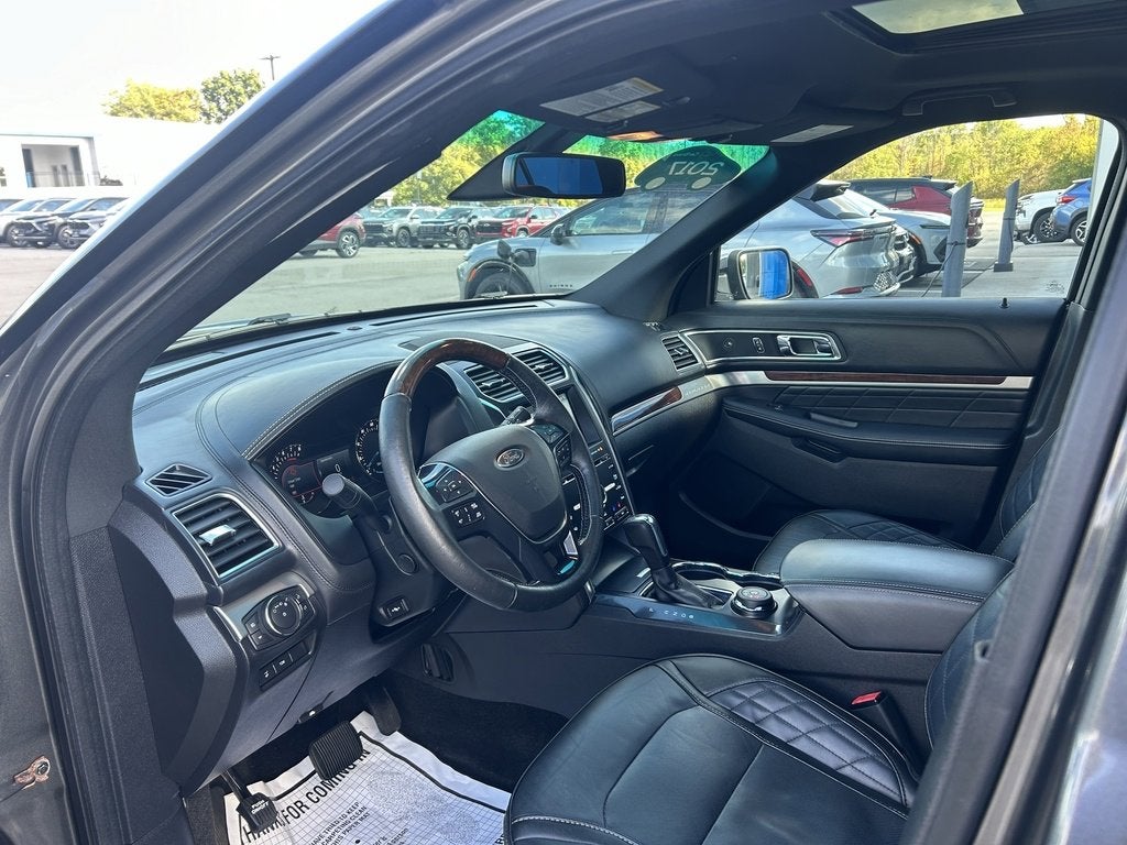 2017 Ford Explorer Platinum