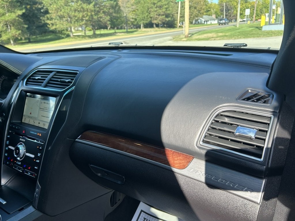 2017 Ford Explorer Platinum