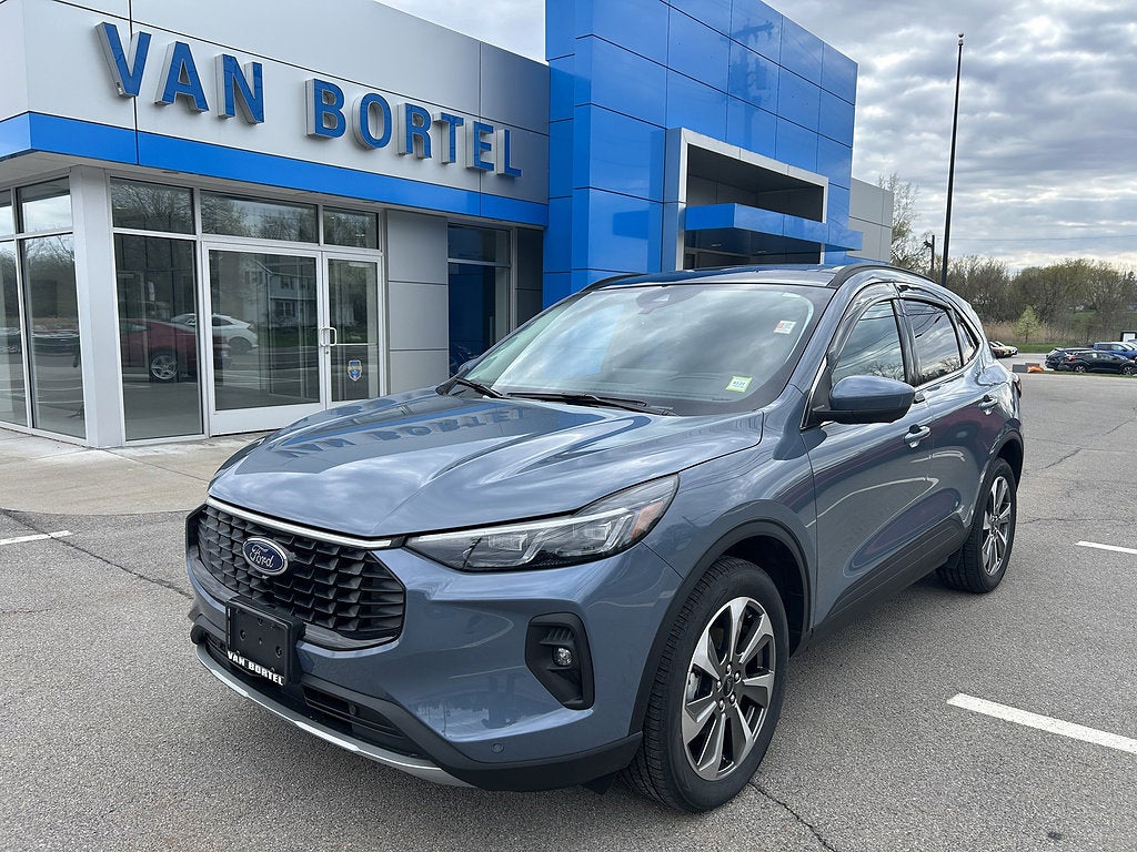 2025 Ford Escape Platinum
