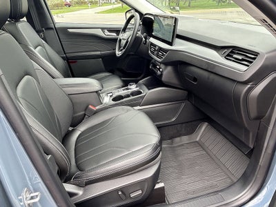 2025 Ford Escape Platinum