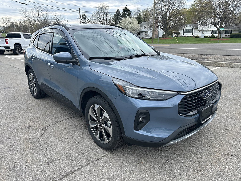 2025 Ford Escape Platinum
