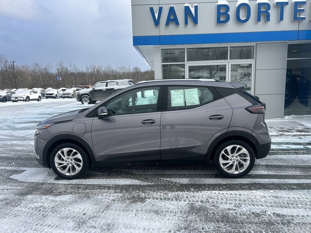 Used 2023 Chevrolet Bolt EUV LT with VIN 1G1FY6S08P4129215 for sale in Macedon, NY