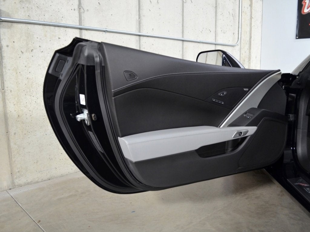 2017 Chevrolet Corvette Stingray Z51 2LT