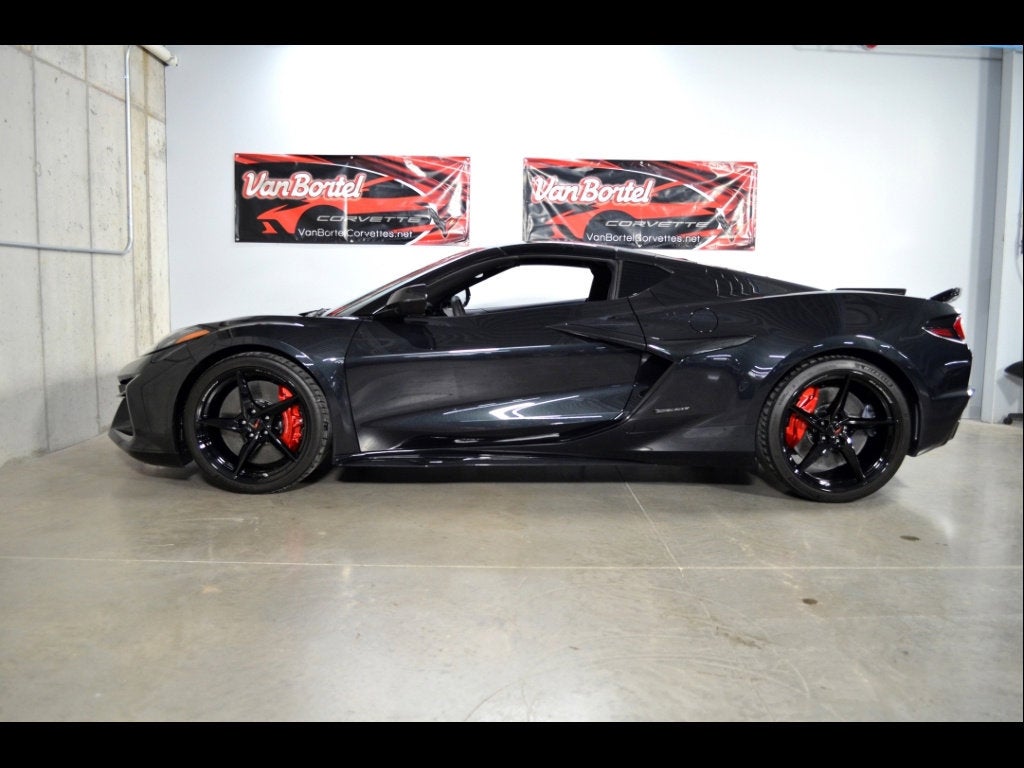 2024 Chevrolet Corvette E-Ray 2LZ