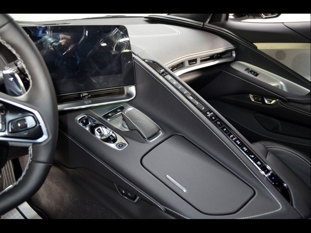 2025 Chevrolet Corvette E-Ray 2LZ