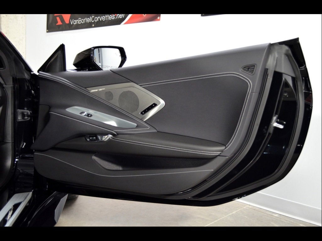 2025 Chevrolet Corvette E-Ray 2LZ