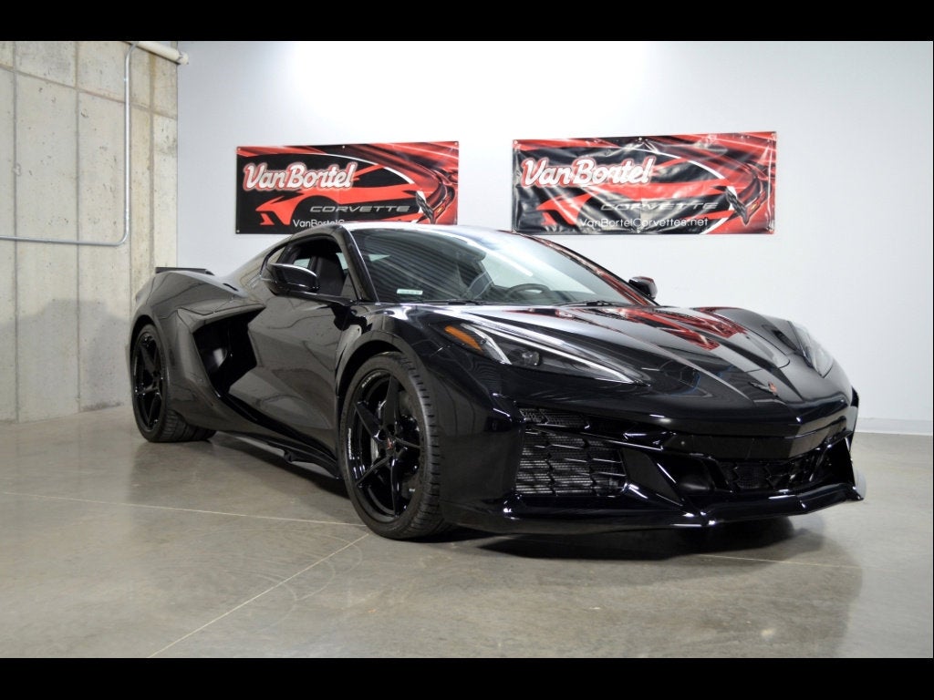 2025 Chevrolet Corvette E-Ray 2LZ