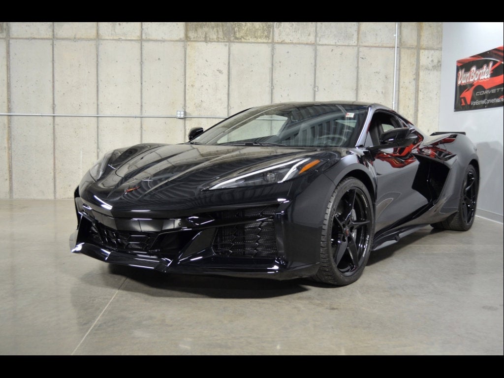 2025 Chevrolet Corvette E-Ray 2LZ