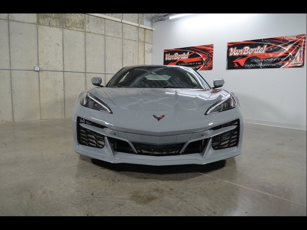 2025 Chevrolet Corvette E-Ray 2LZ