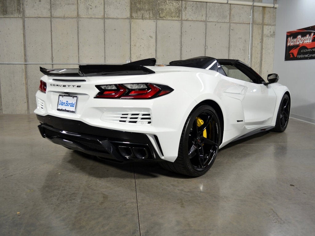 2025 Chevrolet Corvette E-Ray 2LZ