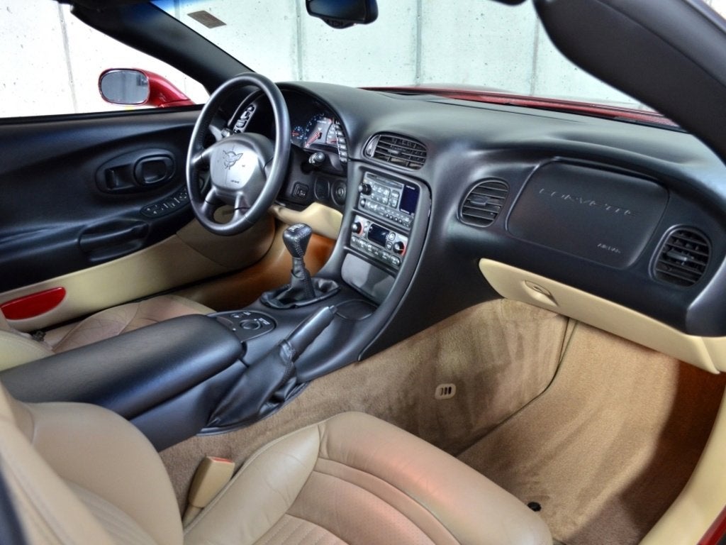 2004 Chevrolet Corvette 2DR CPE