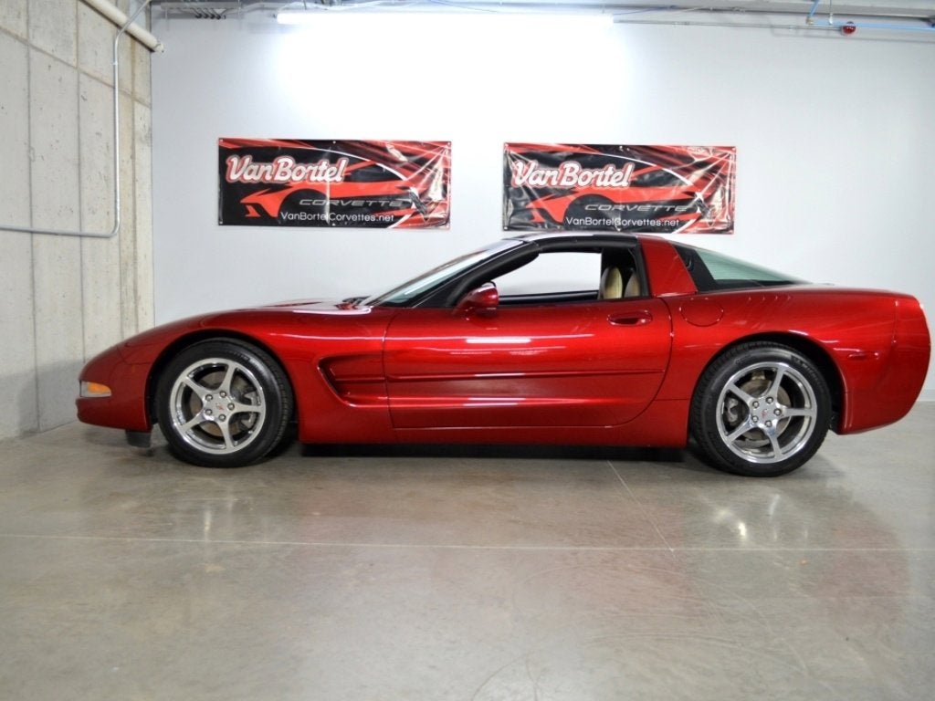 2004 Chevrolet Corvette 2DR CPE