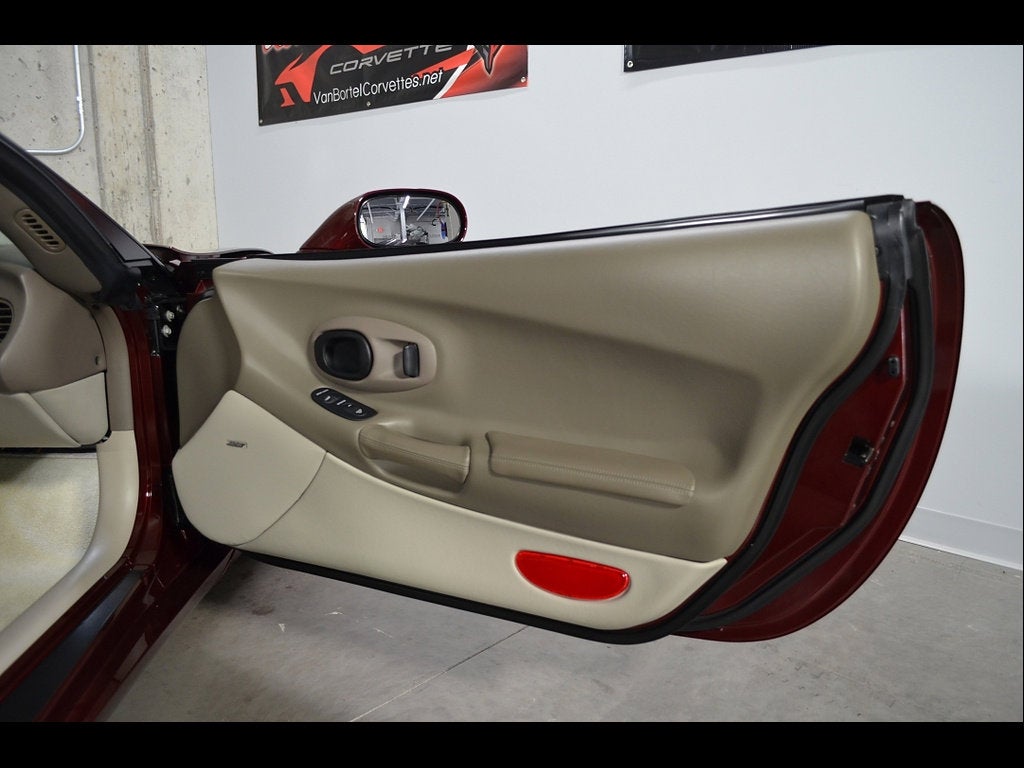 2003 Chevrolet Corvette 2DR CPE