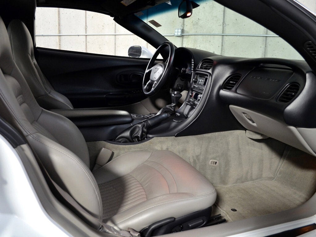 2004 Chevrolet Corvette 2DR CPE