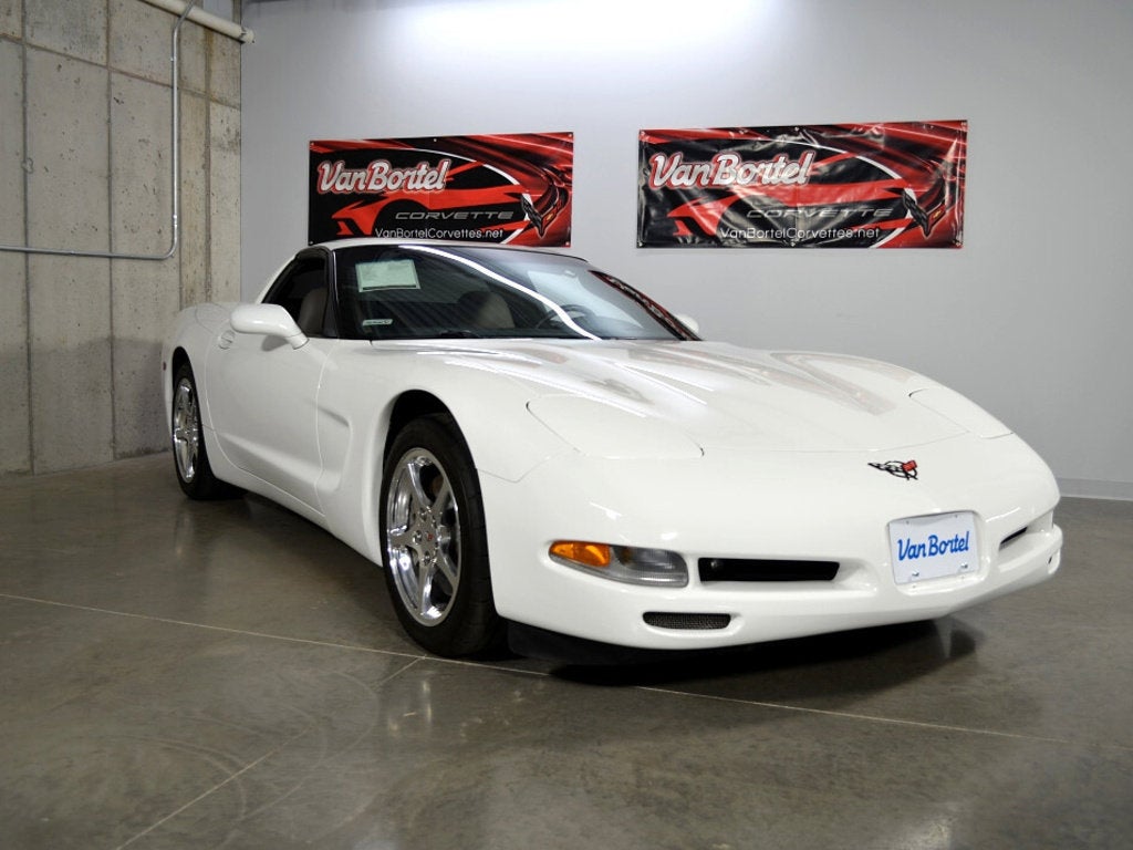 2004 Chevrolet Corvette 2DR CPE