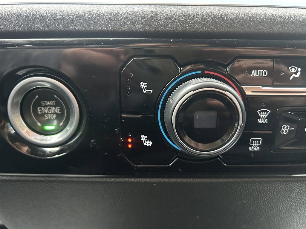 2022 Chevrolet Silverado 1500 LT (2FL)