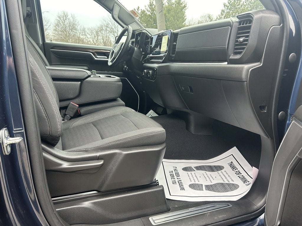 2022 Chevrolet Silverado 1500 LT (2FL)