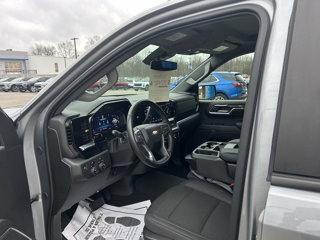 2024 Chevrolet Silverado 1500 LT (2FL)