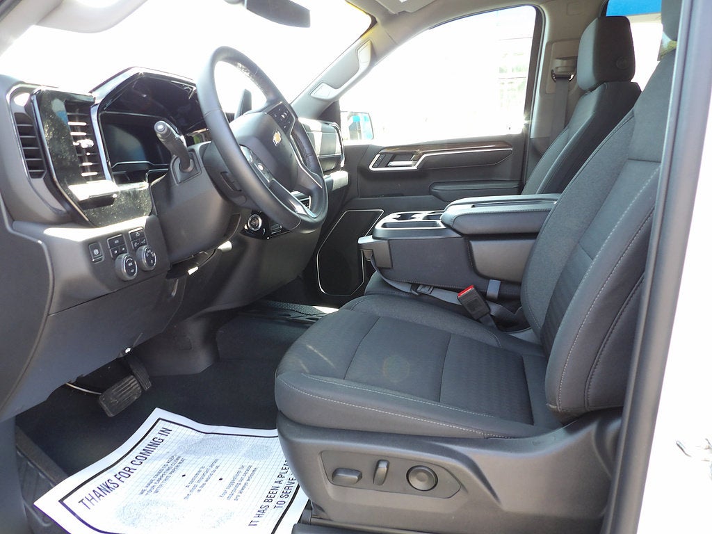 2025 Chevrolet Silverado 1500 LT (2FL)