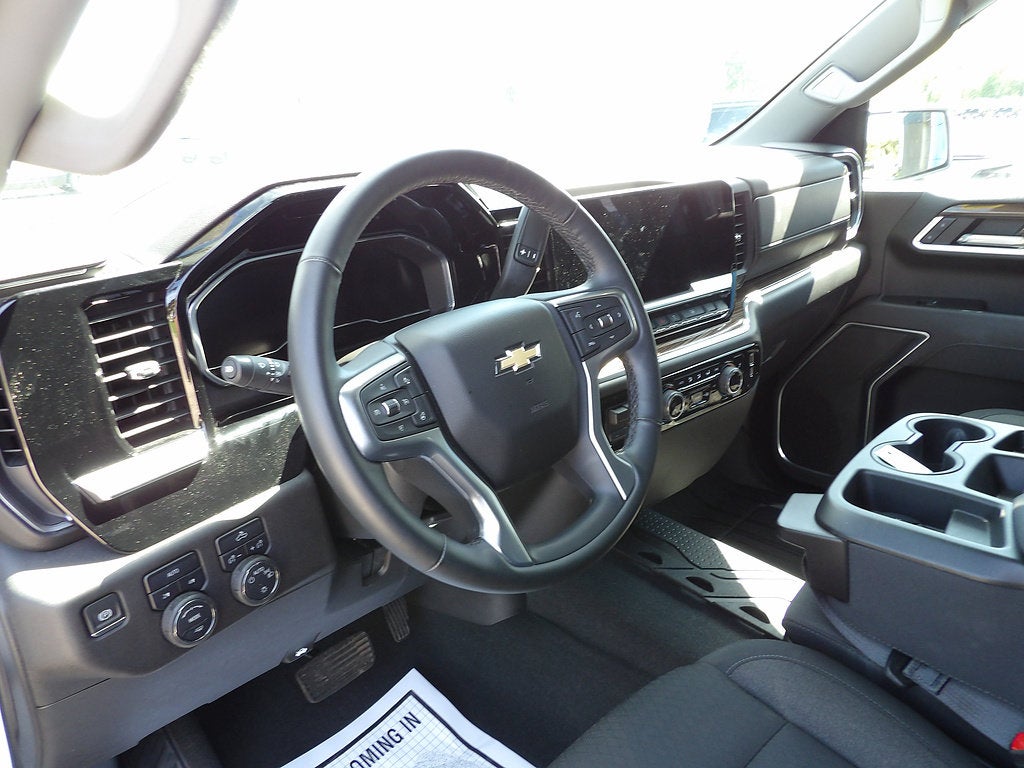 2025 Chevrolet Silverado 1500 LT (2FL)