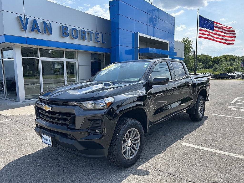 2024 Chevrolet Colorado LT
