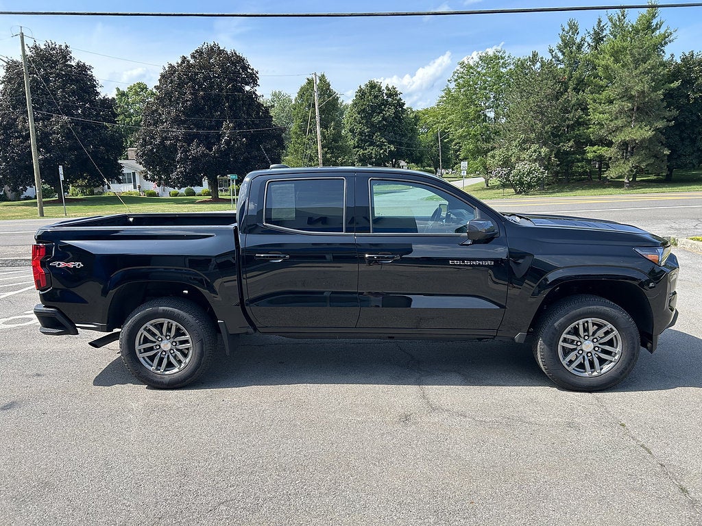 2024 Chevrolet Colorado LT