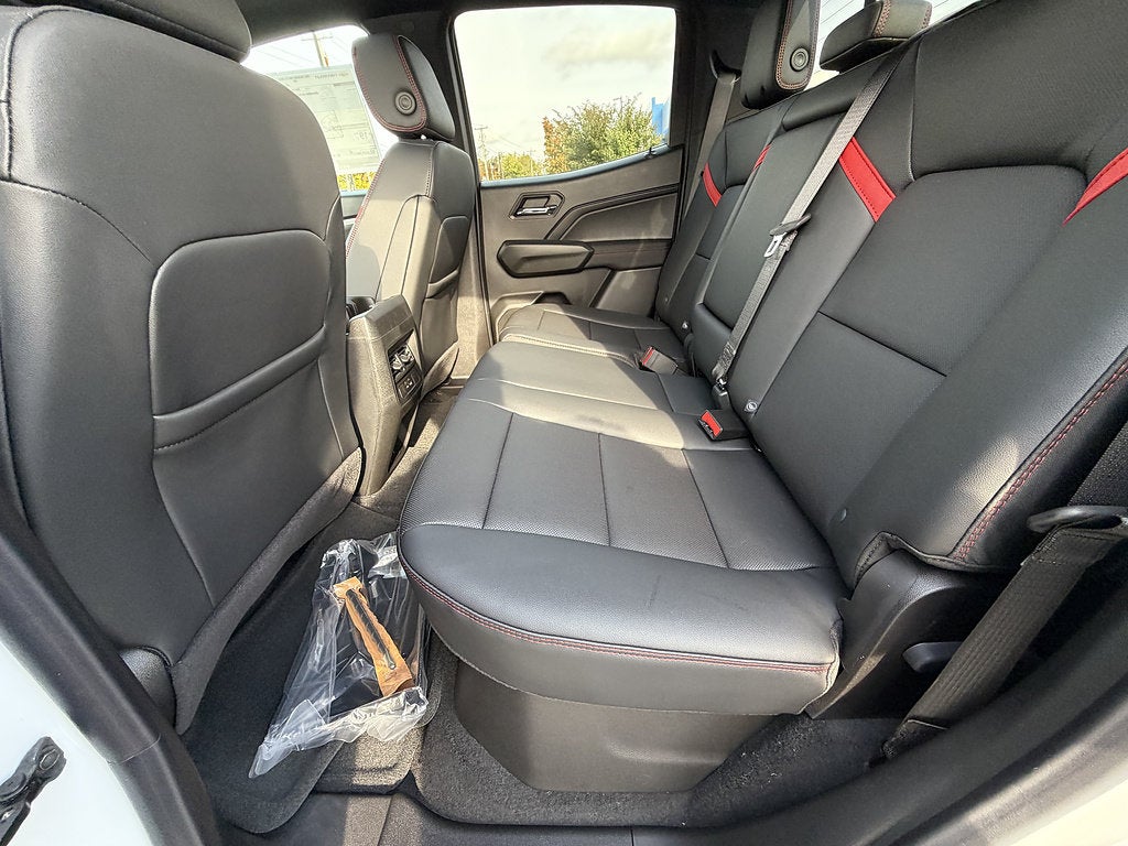 2026 Chevrolet Colorado Z71 - Photo 15