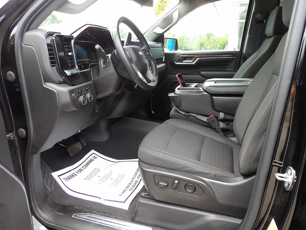 2024 Chevrolet Silverado 1500 LT (2FL)