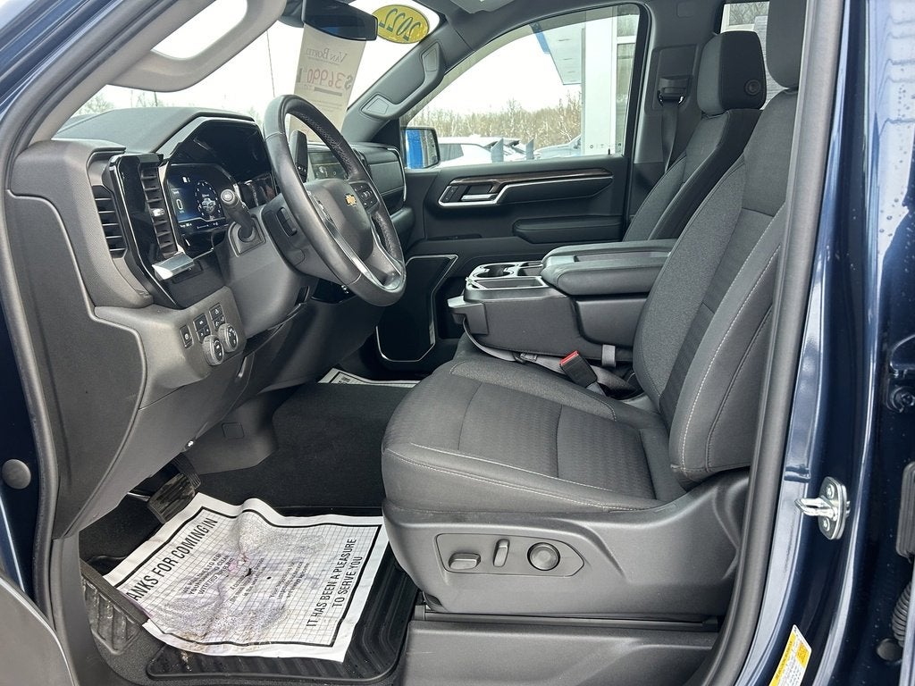 2022 Chevrolet Silverado 1500 LT (2FL)