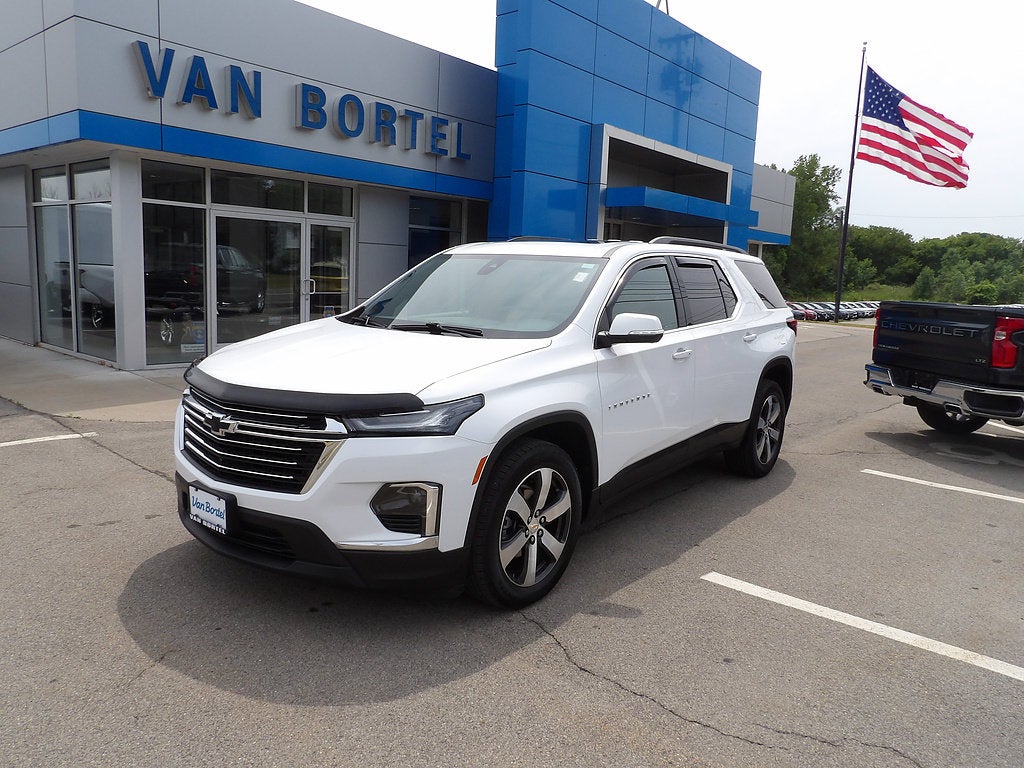 2022 Chevrolet Traverse LT Leather
