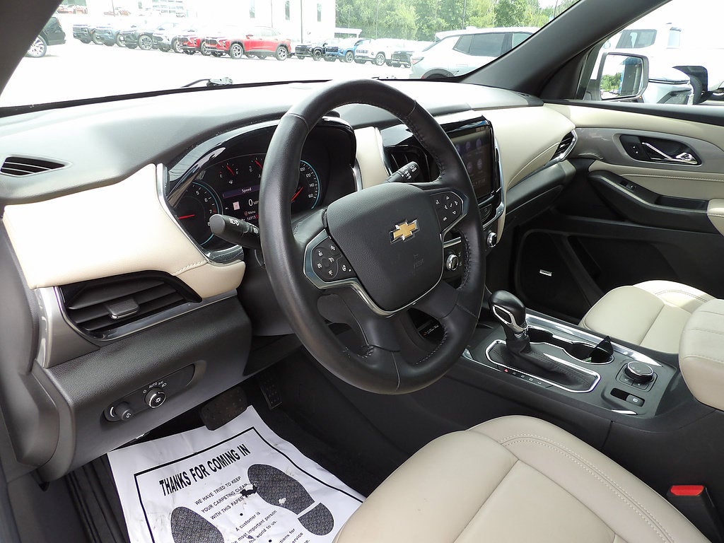 2022 Chevrolet Traverse LT Leather