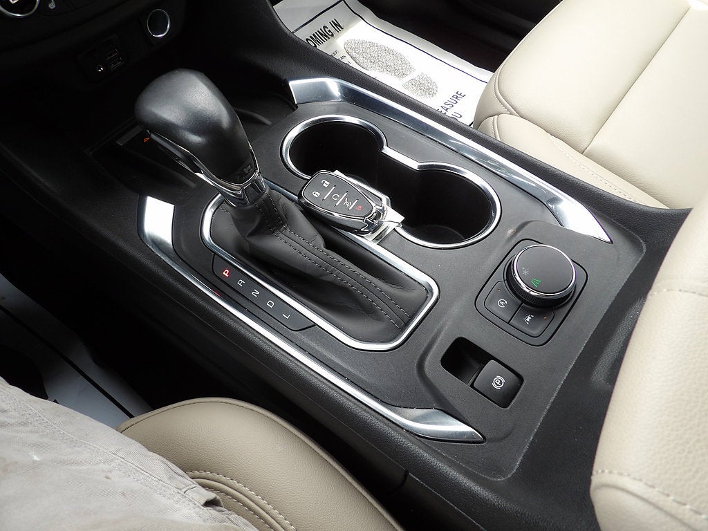 2022 Chevrolet Traverse LT Leather