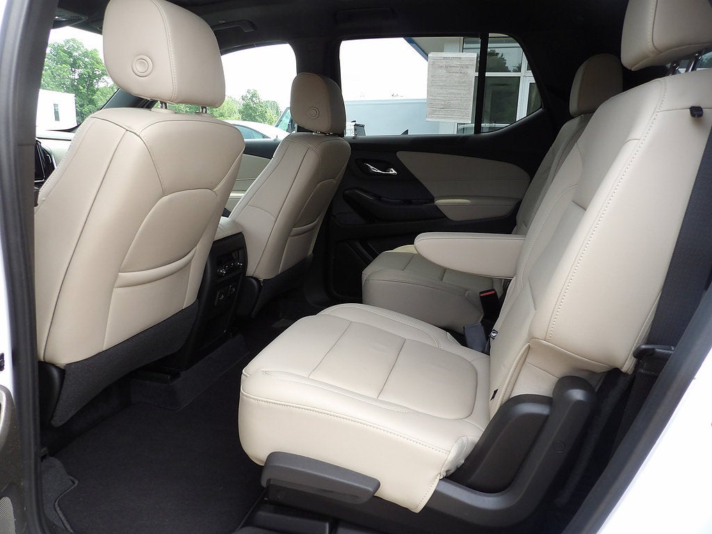 2022 Chevrolet Traverse LT Leather