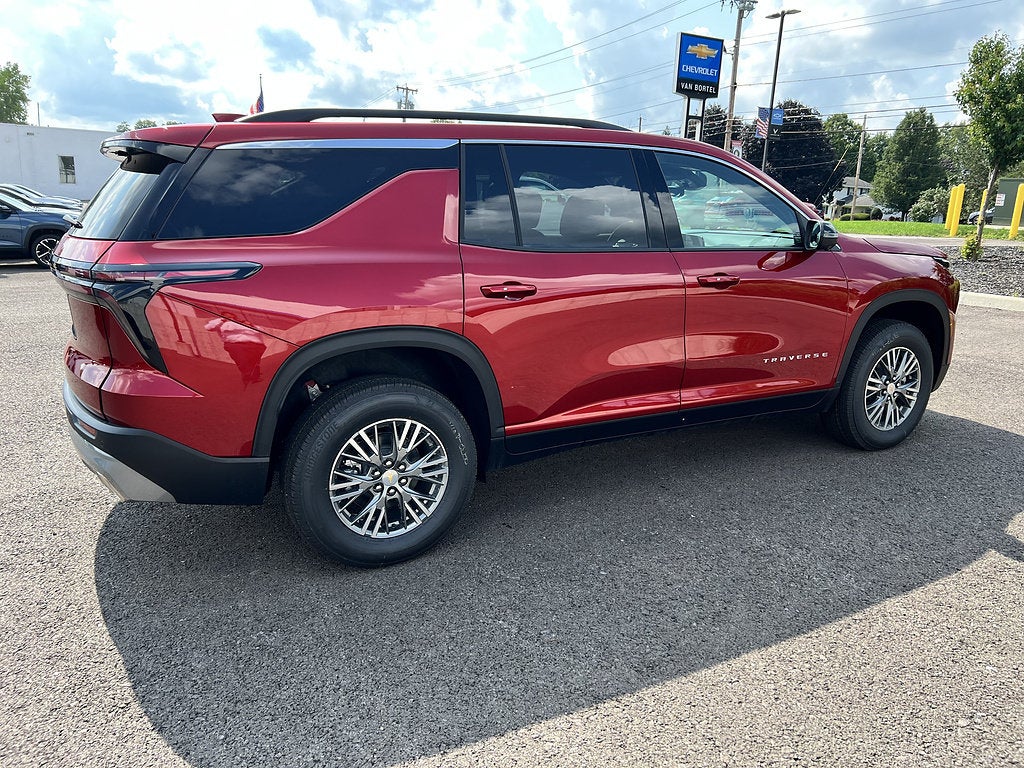 2027 Chevrolet Traverse LT