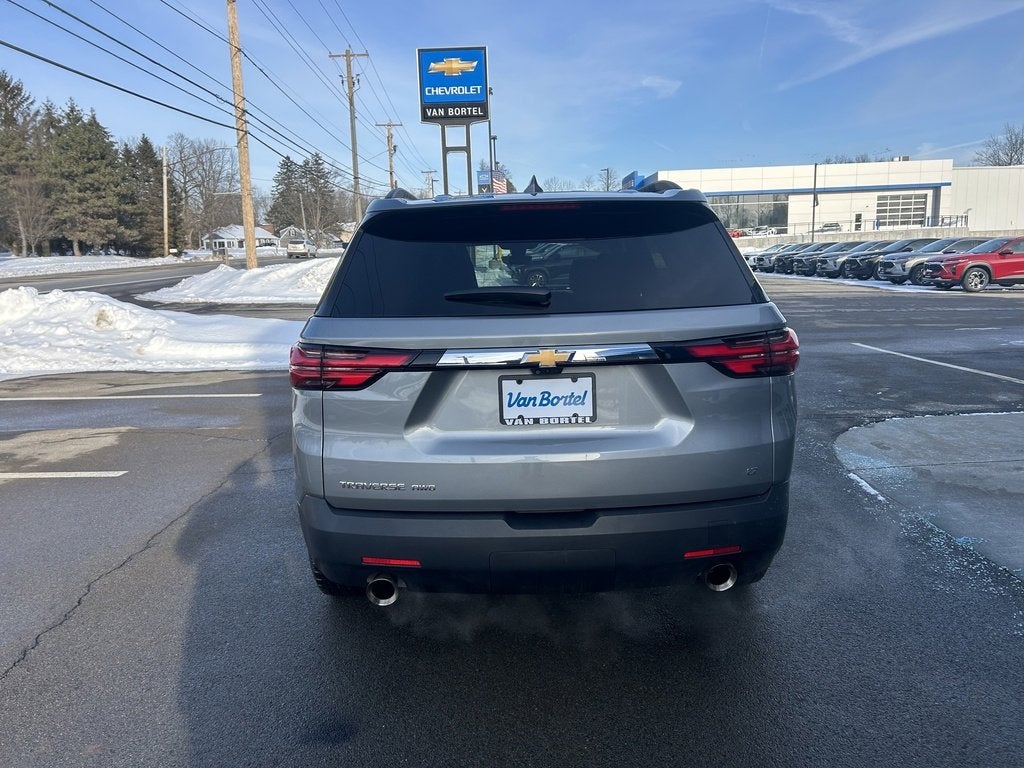 2023 Chevrolet Traverse LT Cloth