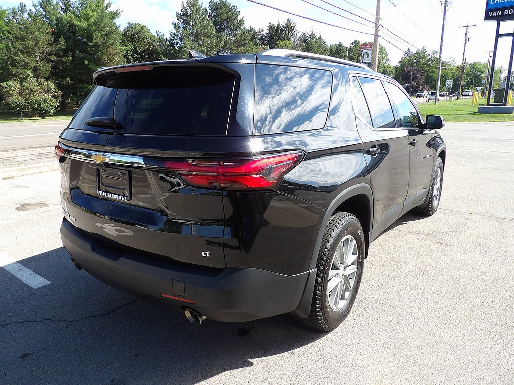 2022 Chevrolet Traverse LT Cloth