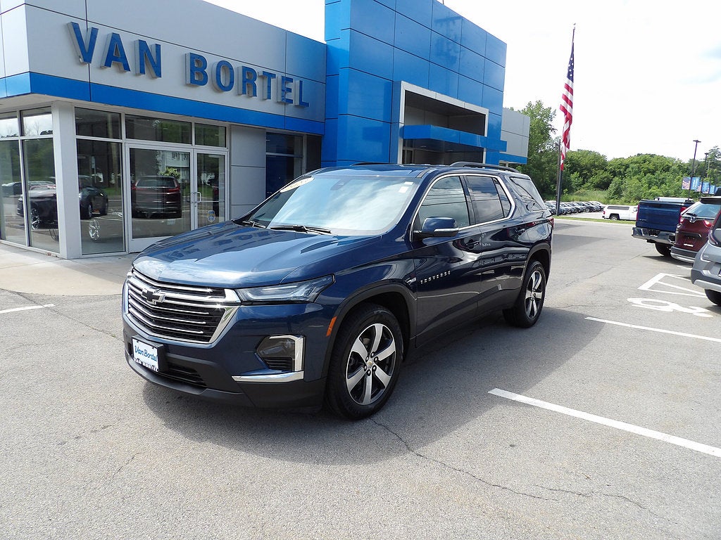 2023 Chevrolet Traverse LT Leather