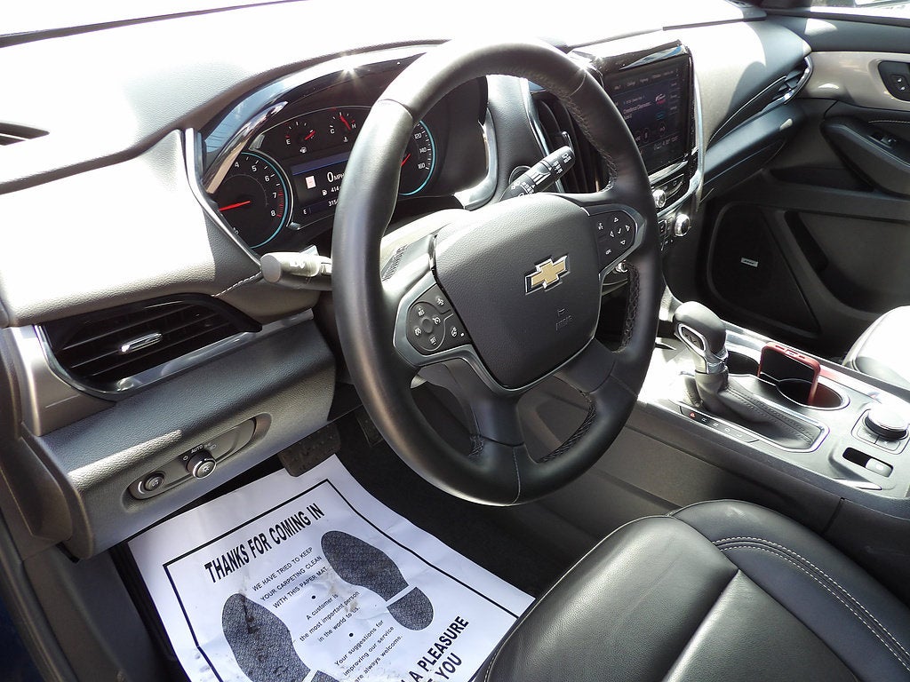 2023 Chevrolet Traverse LT Leather