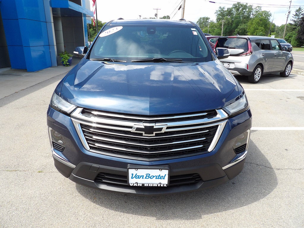 2023 Chevrolet Traverse LT Leather